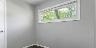 Charming 3 Bed / 1 Bath Home with 1-Car Garage in South Kansas City! Gallery 8