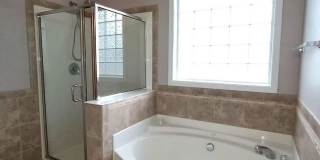 Sought After Riverwood Townhome! Gallery 32