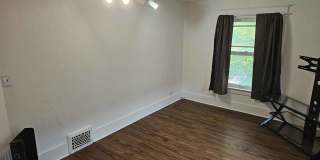 412 West Saginaw Street - 3 Gallery 9