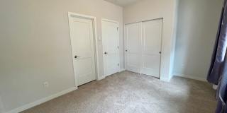 Like-New Beardslee Townhouse... Gallery 21