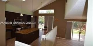 15590 NW 12th Ct Gallery 1