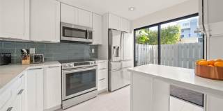 429 Poinciana Drive 1415, Sunny Isles Beach, FL 33160 Gallery 1