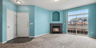 Charming Englewood Condo | 2 Bedrooms, Covered Parking & Community Pool Gallery 3