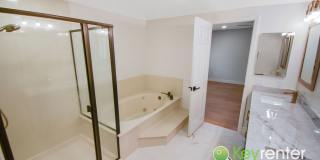 Beautiful 4 Bed / 3 Bath Bollinger Hills Home with Gorgeous Remodeled Kitchen! Gallery 11