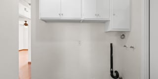 Recently Renovated University Heights 2 Bed 1 Bath with 2 off-street parking spaces! Pet OK! Gallery 15