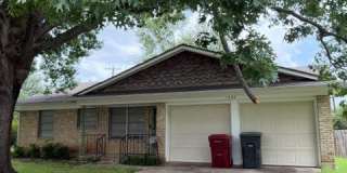 1402 Hillcrest Drive Gallery 1
