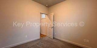 Woodland Townhome with Huge Tandem Garage Gallery 10