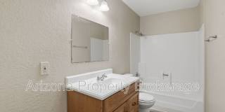 607 W. Rio Salado Pkwy. Gallery 4