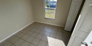 4 bedroom, 2 bathroom Sarasota home, plus garage and beautiful lot, conveniently located near Downtown, beaches, and restaurants!! Gallery 15