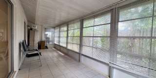 Annual unfurnished nicely renovated 2/2 villa near the Ringling Museum Gallery 22