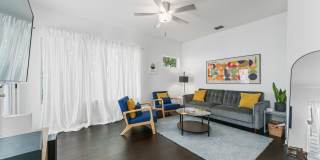 704 North Cherry Street Gallery 6