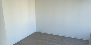 152 W Superior Gallery 6