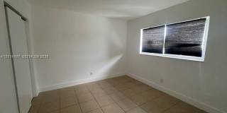 920 SE 2nd Ave Gallery 10