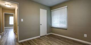 Uptown Lake Oswego Gallery 35