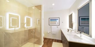 Shoreline Gateway Gallery 37