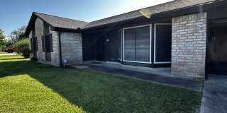 301 Cottonwood Avenue Gallery 1