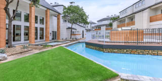 Axis Waterfront Gallery 21