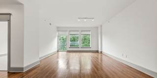 The Residence at Southpark Gallery 34