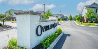 Overland Park Gallery 32