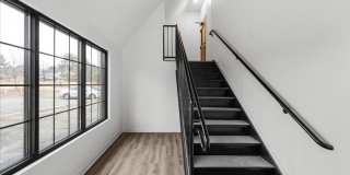 380 BROADVIEW Avenue Gallery 16