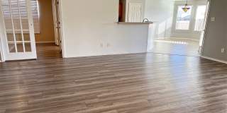 4400 Lloyd Drive Gallery 4