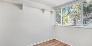 Spacious 2Bed/2.5Bath Townhouse in Central Denver Gallery 11