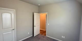 Fantastic 3 Bed 2 Bath with 3 Car Garage Gallery 16