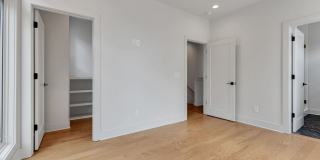 Stunning Salemtown Townhome With Fenced In Yard Stunning Salemtown Townhome With Fenced In Yard Gallery 28