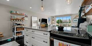 716 1/2 W Argand St Gallery 10