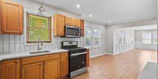 5-Bedroom Rental Near TCNJ | Spacious Layout, Parking, Yard & Deck Gallery 10