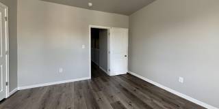 Modern 3-Bed Philly Rental with Natural Light and Exposed Brick. Gallery 6