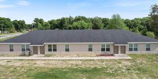 2/2 Quad Unit - SE Ocala Gallery 1