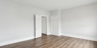 192 DUPONT STREET Gallery 10