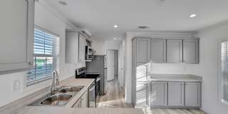 1701 Post Rd Gallery 5