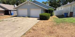 Updated 2BR Duplex in Fayetteville! NO PETS! Gallery 1