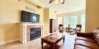 Furnished waterfront 2Bedrooms / 2Baths condo | Resort-style living in Grand Venezia! Gallery 3
