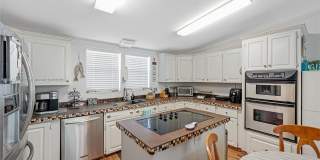 945 Plantation Rd Gallery 10