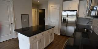 3833 N Broadway Gallery 57