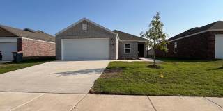 Pre-Leasing Now! Discover Modern Living in This 4-Bedroom, 2-Bath Home at Cottages at Clear Creek Gallery 4