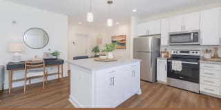 Hickory Cottages Apartments Gallery 1