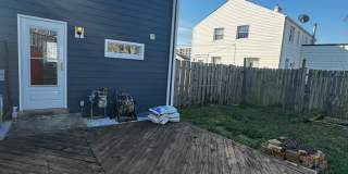 Discover Comfort and Convenience in this Charming 2BR, 1BA Duplex Gallery 24