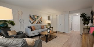 Williamsburg Estates Gallery 5