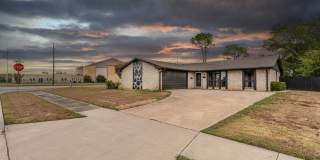 3 Bedroom Rental with Gameroom! Gallery 1