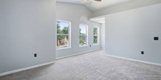 Freshly Painted 4BR Home with Large Backyard – Minutes to I-75 Gallery 18