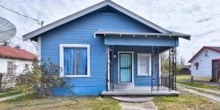 1314 N SABINAS | 3-Bedroom Home Close to Downtown Gallery 1
