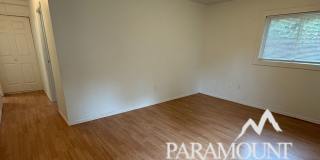 Charming 1 Bed / 1 Bath, Centrally Located! Gallery 9