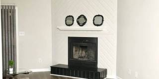 Room in 2 Bedroom Home at Forest View Ave Gallery 18