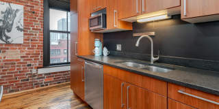 225 N 4th Street Gallery 16