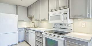 Palm Springs Villas II - Remodeled Upstairs Condo Gallery 1