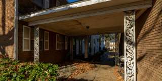 Colonial Apartments Gallery 30